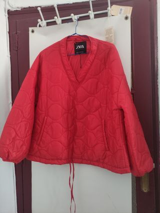 Chaqueta acolchada Zara roja