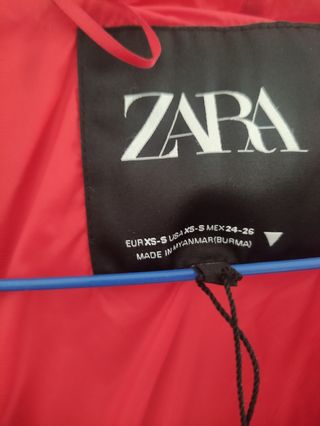 Chaqueta acolchada Zara roja