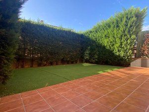 Es lloga habitació a Cassà de la Selva - gossos sí