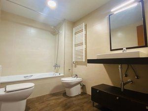 Es lloga habitació a Cassà de la Selva - gossos sí