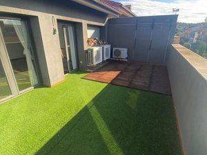 Es lloga habitació a Cassà de la Selva - gossos sí