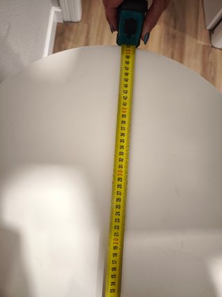 Mesa blanca metal redonda