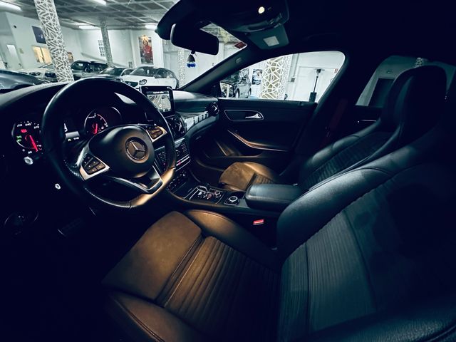 Mercedes-Benz Clase CLA 45 AMG 381CV 