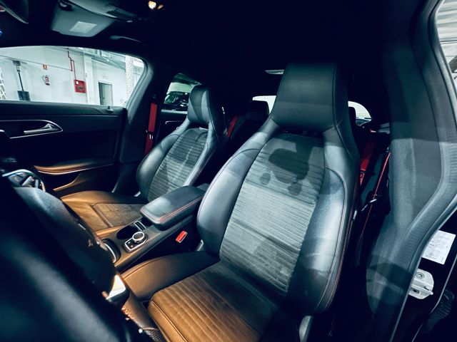 Mercedes-Benz Clase CLA 45 AMG 381CV 