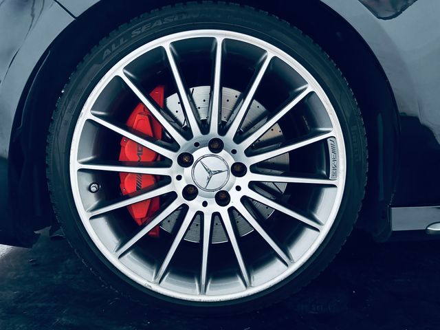 Mercedes-Benz Clase CLA 45 AMG 381CV 