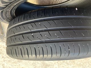 195/60R15 88V