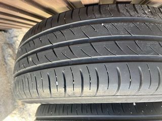 195/60R15 88V