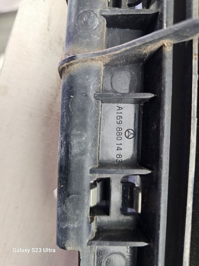 Rejilla frontal Mercedes A1698801483