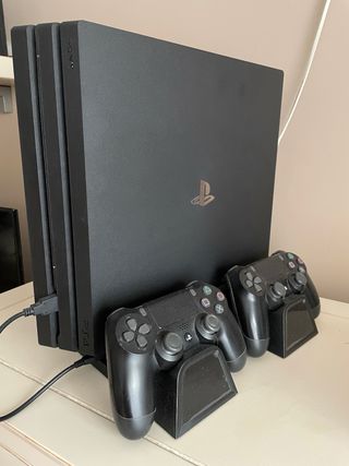 PS4 Pro (PlayStation 4 Pro) 1TB - Negra +10 juegos
