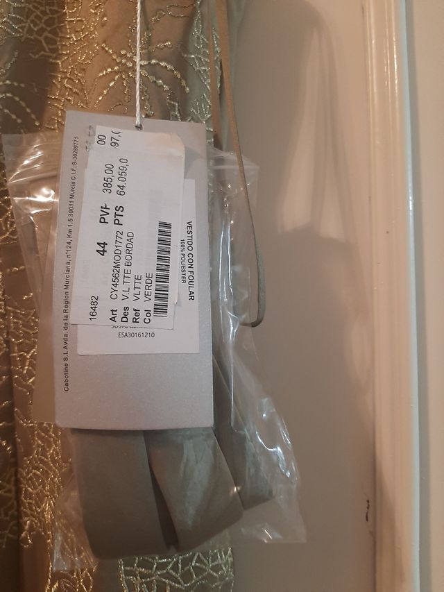 Simpatico abito mai indossato Sebende