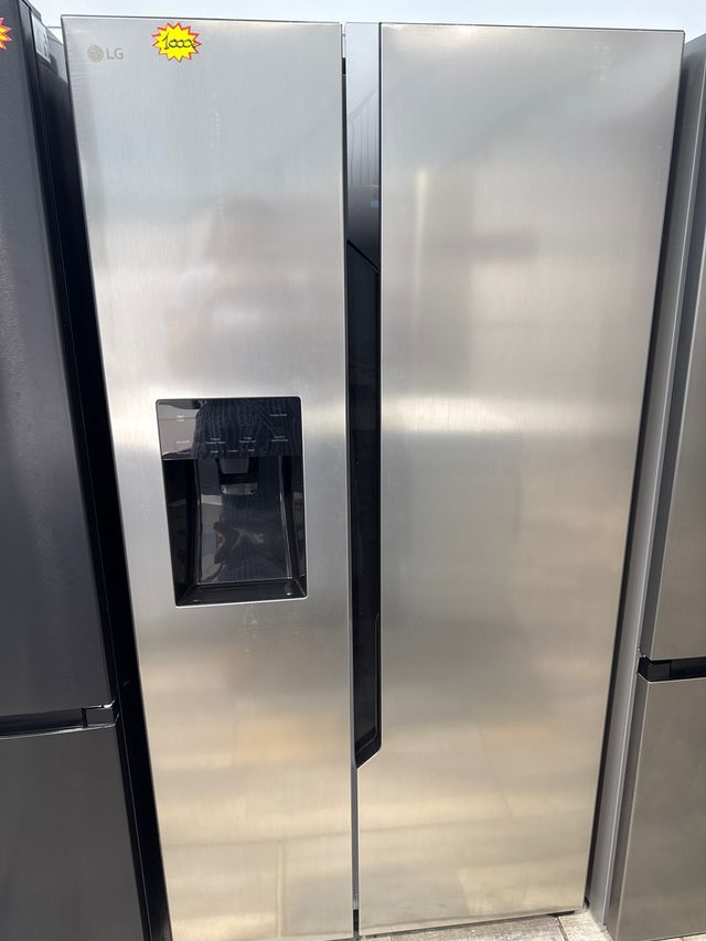 Refrigerador LG acero inoxidable