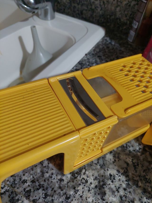 Rallador de cocina multiusos