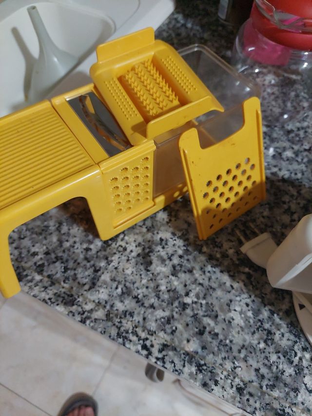 Rallador de cocina multiusos