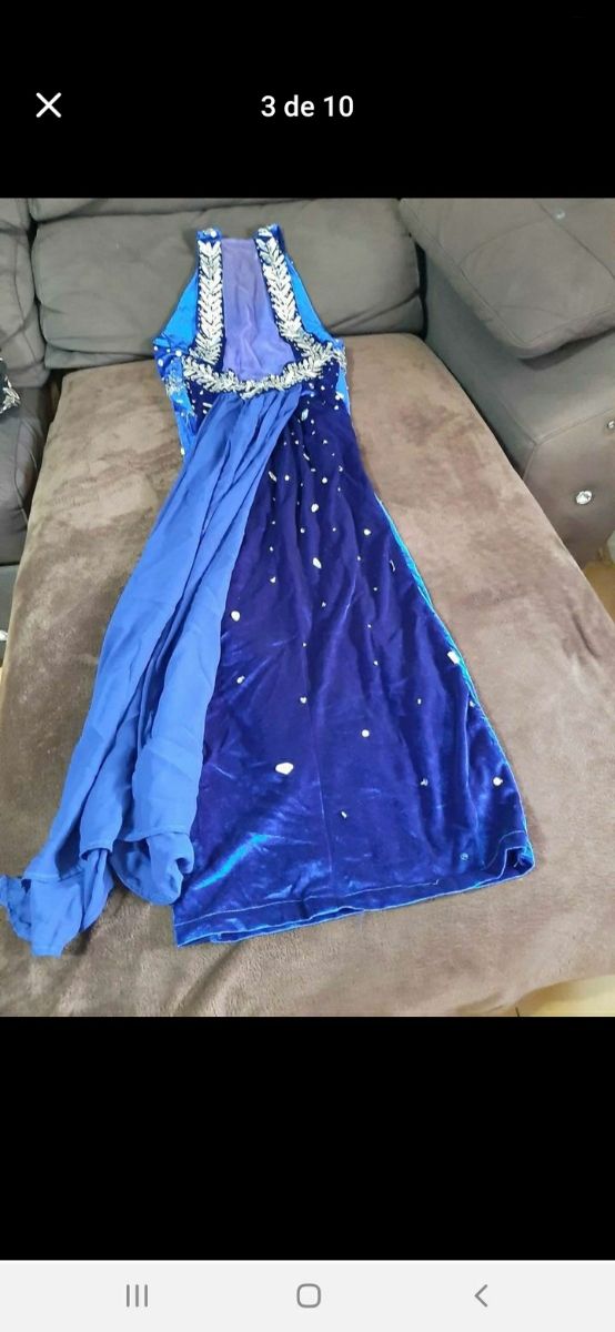 Abito elegante nero e oro