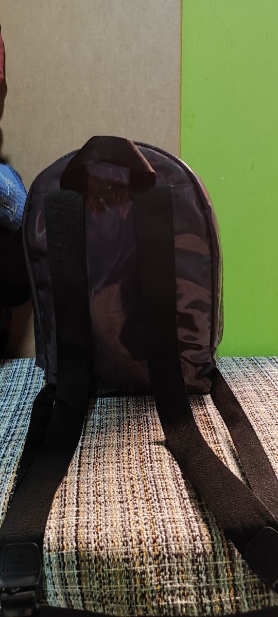 Mochila Adidas morada pequeña