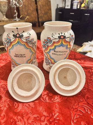 Albarelos farmacia años 80 (Manises) ceramica