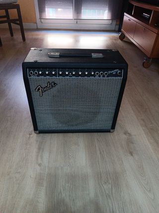 Fender Princeton 65: Amplificador