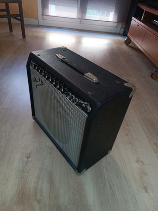 Fender Princeton 65: Amplificador