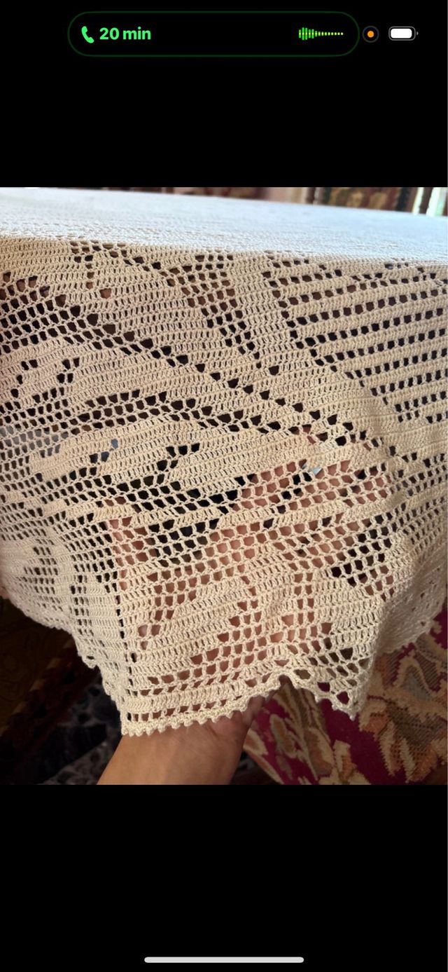 Tovaglia all'uncinetto beige