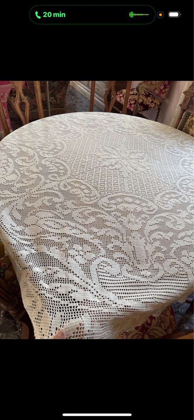 Tovaglia all'uncinetto beige