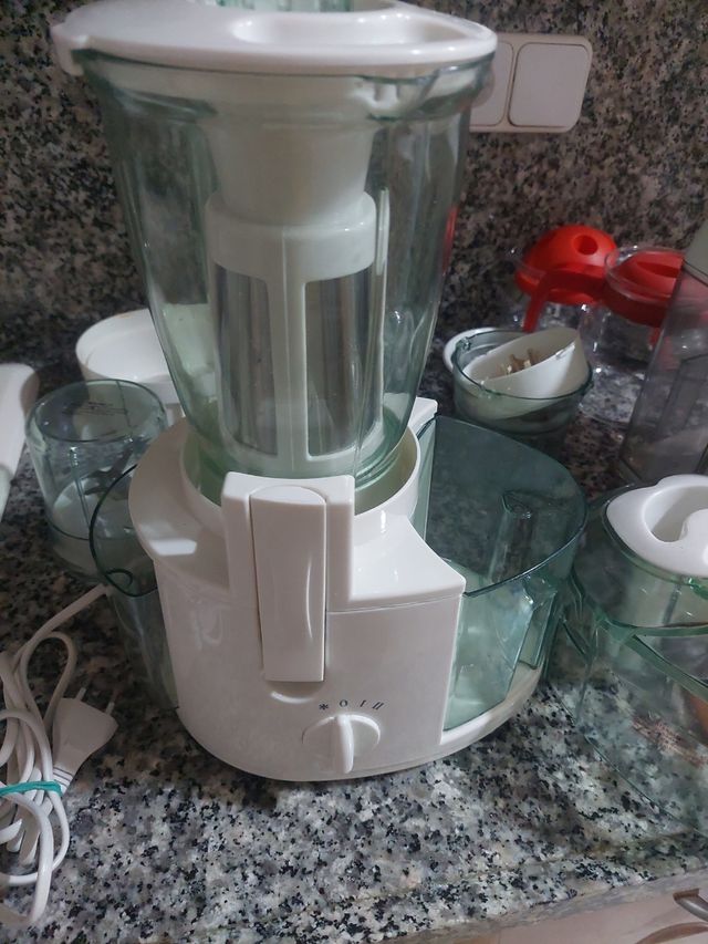 Exprimidor + Picadora+ licuadora Multiusos