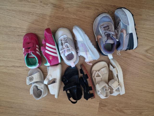 Zapatillas y sandalias bebé (6 pares) todo a 10