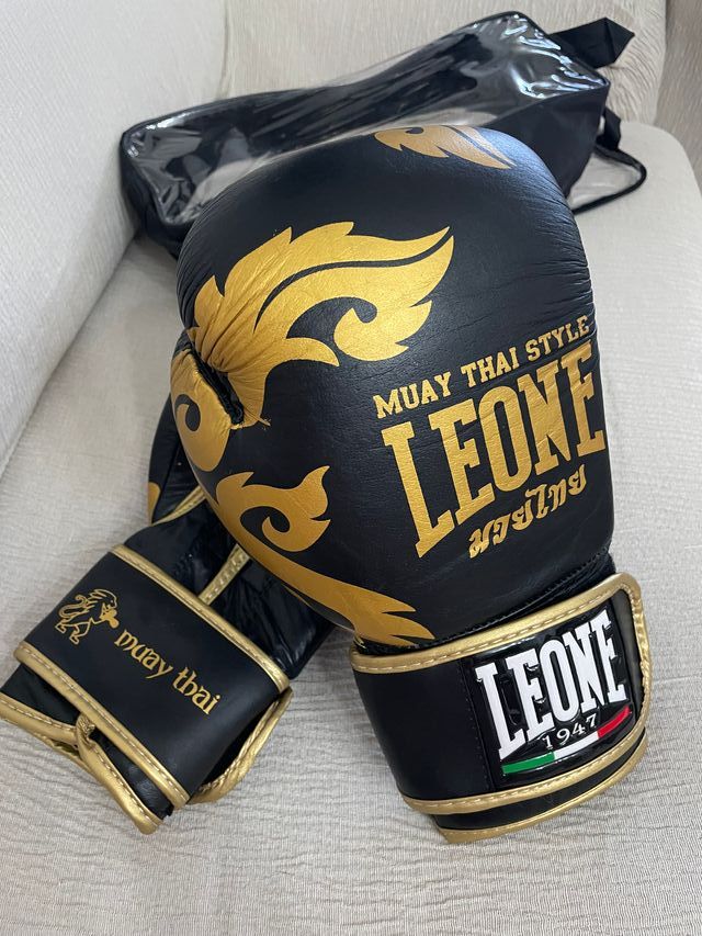 Guantes boxeo Leone Muay Thai