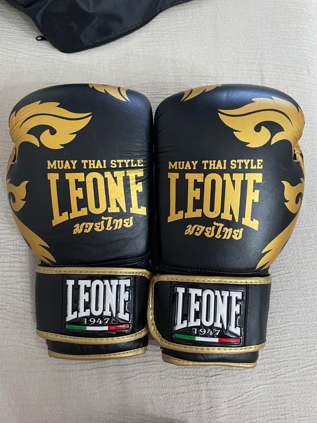 Guantes boxeo Leone Muay Thai
