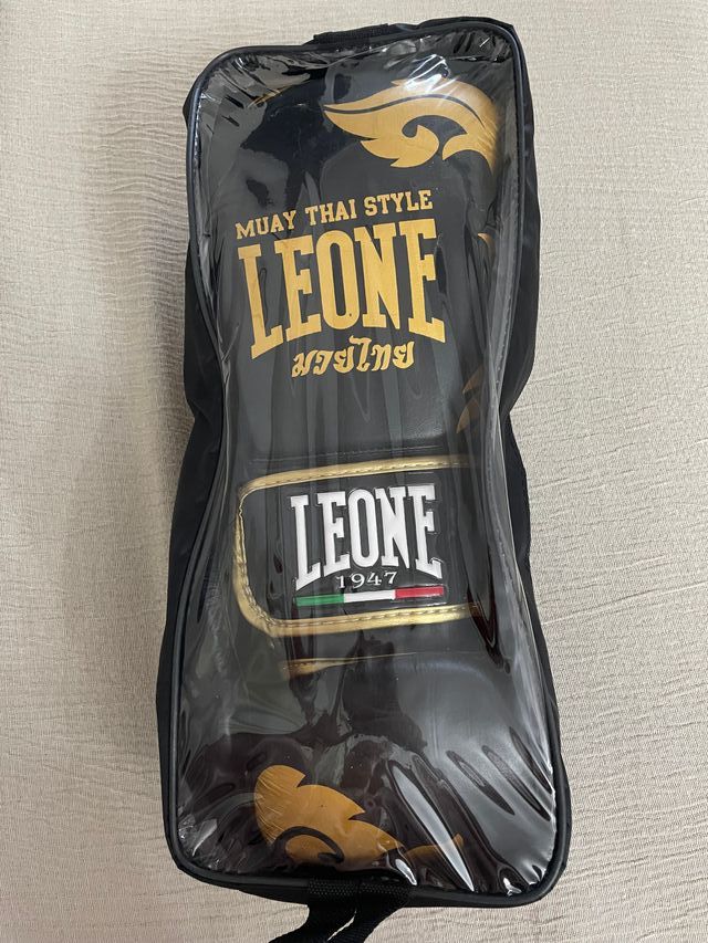 Guantes boxeo Leone Muay Thai