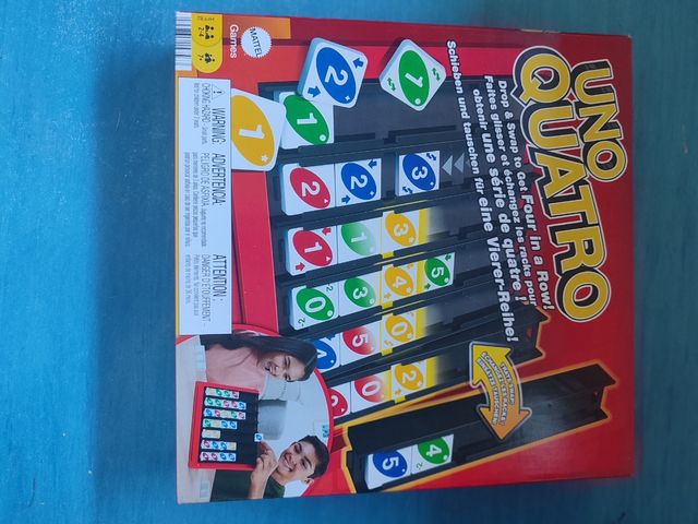 Uno Quattro: juego de mesa nuevo