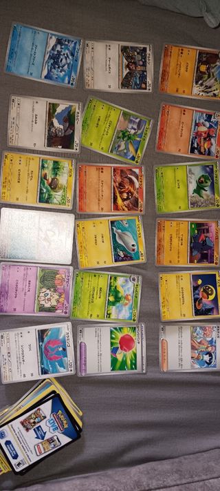 75 Cartas Pokémon japonesas y francesas