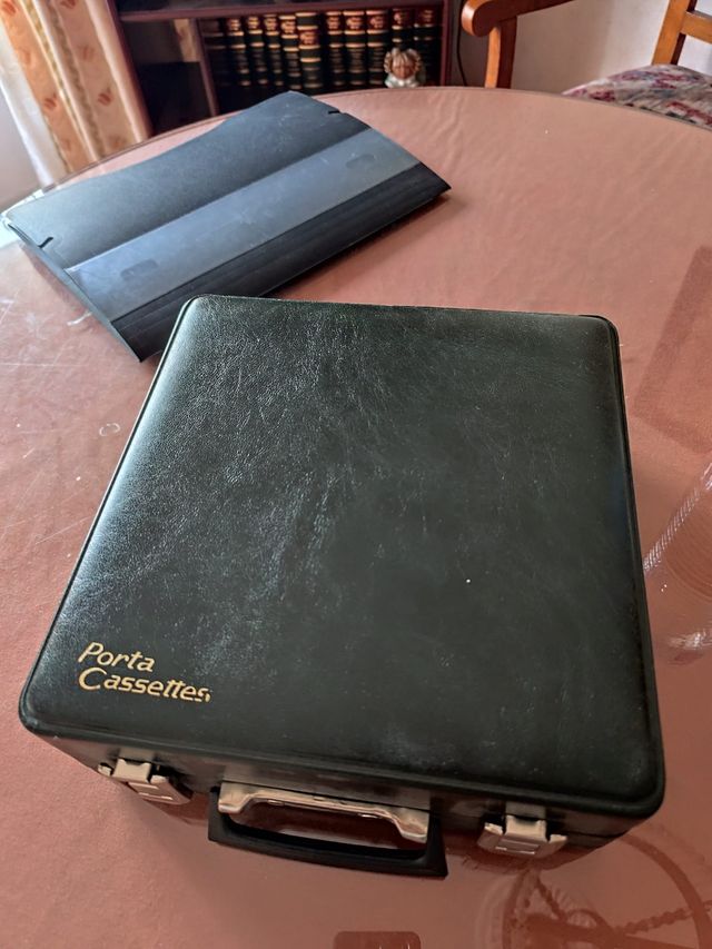 Maletín Porta-Cassettes Vintage