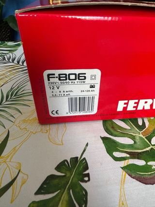 Cargador baterías FERVE F-806 12V
