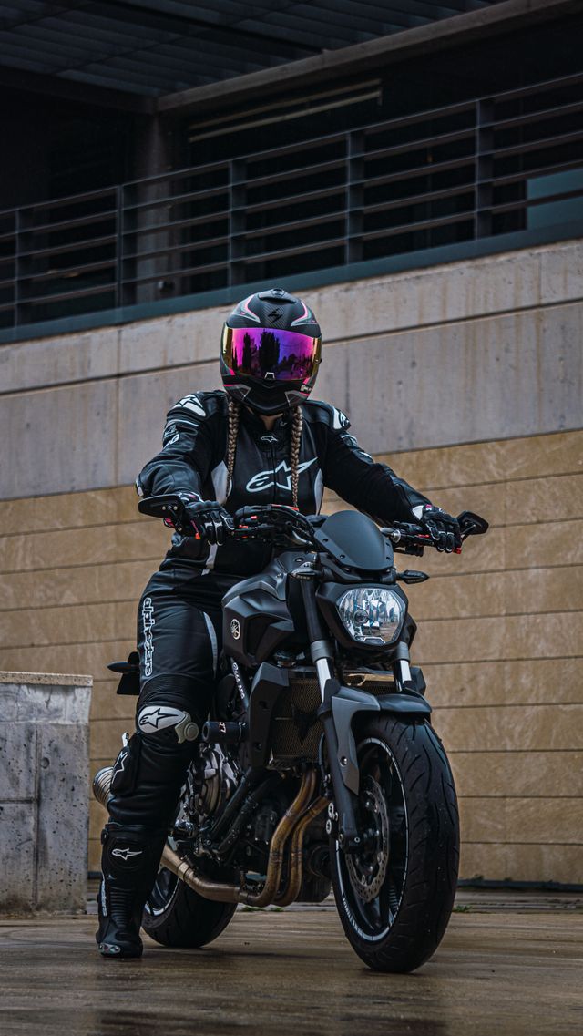 Mono moto Alpinestars negro-blanco