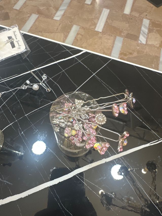 Tocados cabello: Pinchos brillantes