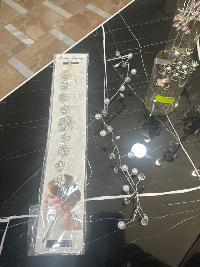 Tocados cabello: Pinchos brillantes