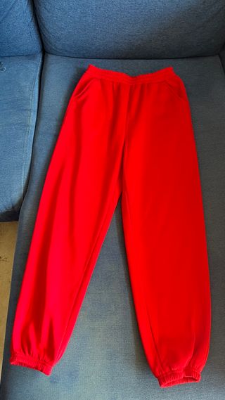 2 Pantalons i dessuadora curta / 3 piezas ropa