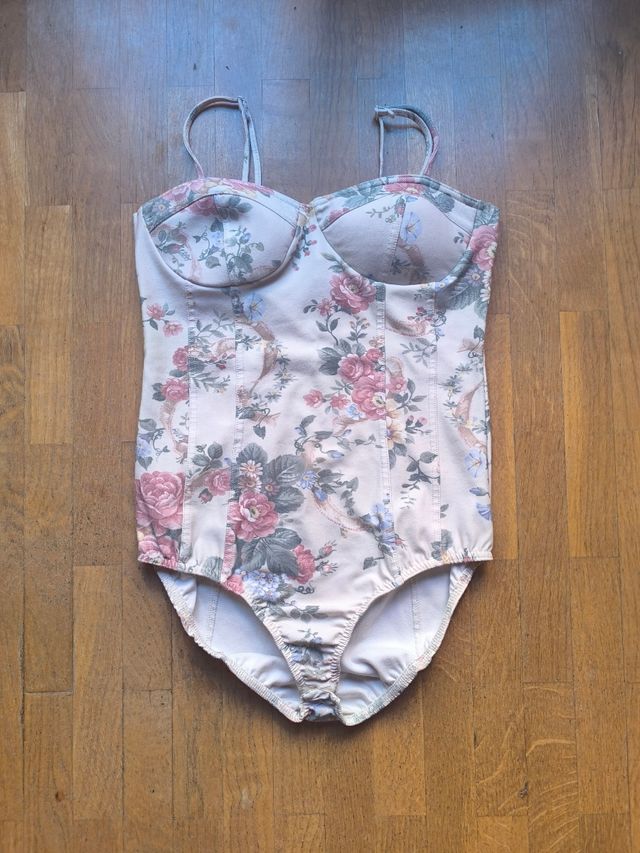 Body floral beige
