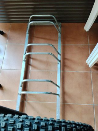 Caballete reparación bici,más hierro parking y ➕