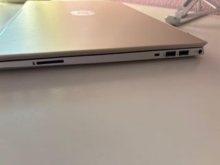 Portátil HP Pavilion - Dorado