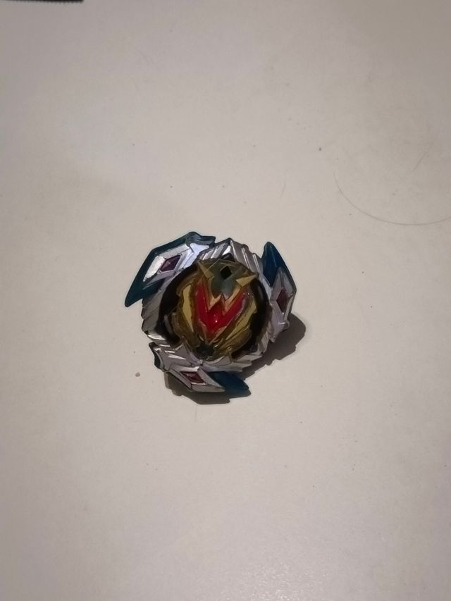 Beyblades - 3 + lanzadores
