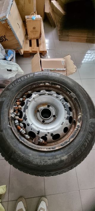 4 Neumáticos Michelin con llantas 195/65 R15