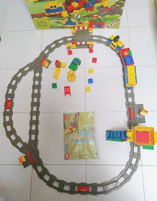 LEGO TREN 100% COMPLETO y LOCOMOTORA FUNCIONANDO 