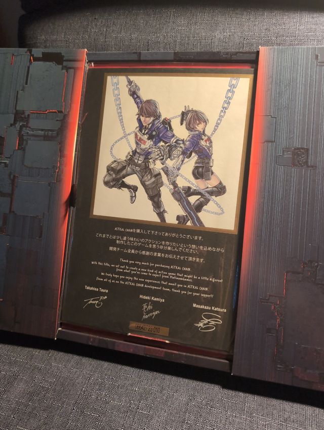 Astral Chain Edición Coleccionista - Sin juego