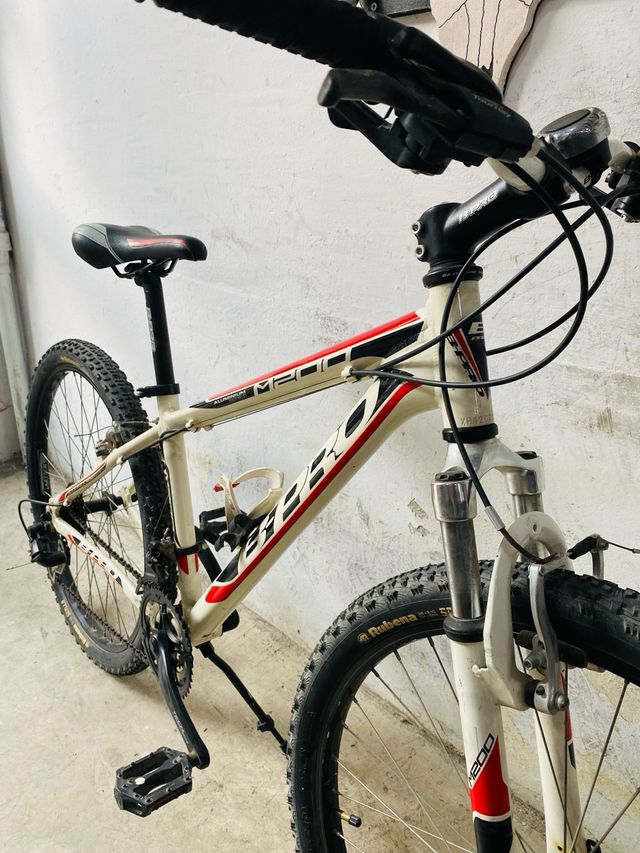 Bicicleta Bpro M200