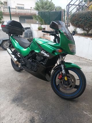 Kawasaki Ninja GPZ 500 - Etiqueta B