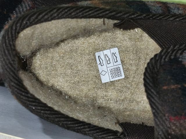 Zapatillas casa hombre cuadros n. 41. NUEVAS.