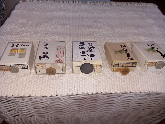 Botones vintage (5) - cierre tienda