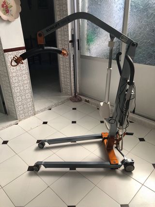 Grúa SUNLIFT 130E paciente