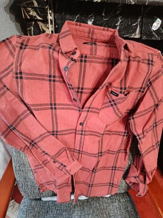 Camisa Rip Curl XL roja cuadros. Talla niño 16 XL